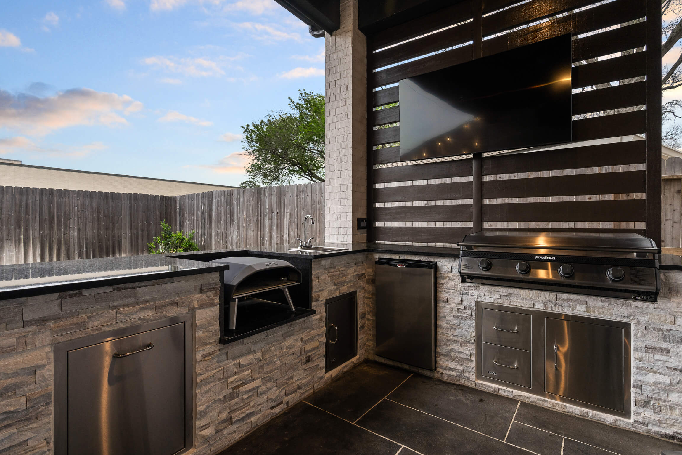 Custom Outdoor Kitchen Design Ideas - Allied Outdoor Solutions